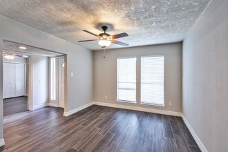 3415 Pecan Point Dr in Sugar Land, TX - Building Photo - Building Photo