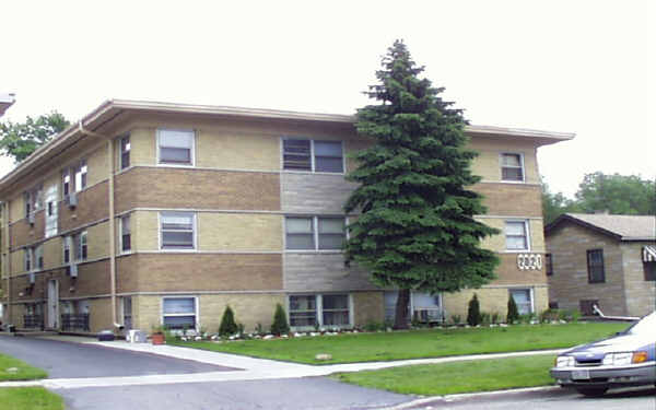 2021 N 19th Ave in Melrose Park, IL - Foto de edificio - Building Photo