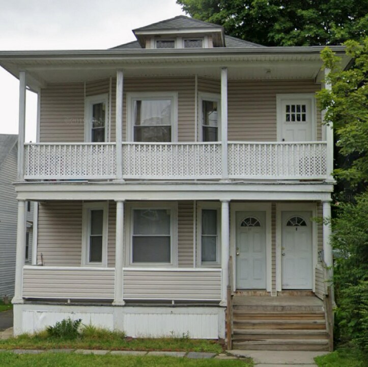 9 Holmes Ave in New Britain, CT - Building Photo