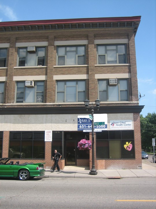 Bluebird Apartments in St. Paul, MN - Foto de edificio