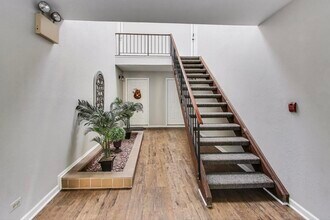 534 River Front Cir in Naperville, IL - Building Photo - Building Photo