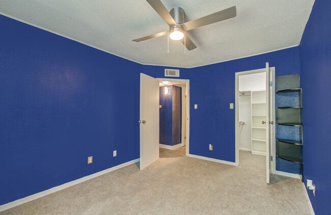 2814 S Bartell Dr in Houston, TX - Foto de edificio - Building Photo