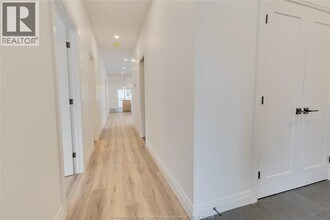 2451 Westminster Blvd in Windsor, ON - Building Photo - Building Photo