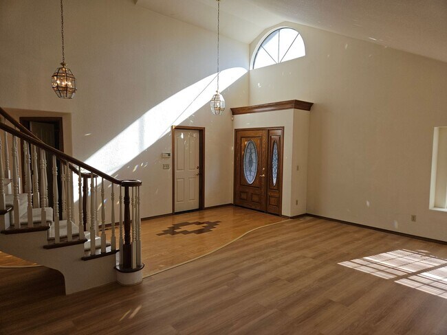 6372 Carmel Dr in Redding, CA - Building Photo - Building Photo
