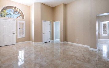 2417 Desert Butte Dr in Las Vegas, NV - Building Photo - Building Photo