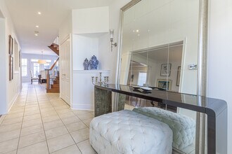 2472 Upper Valley Crescent in Oakville, ON - Building Photo - Building Photo