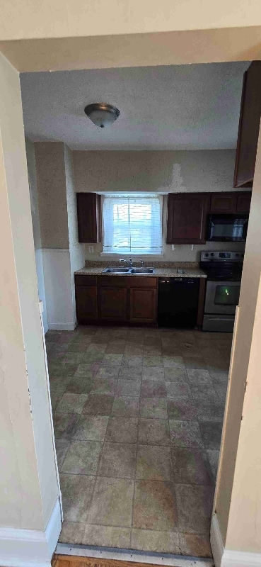 property at 17 W 36th St
