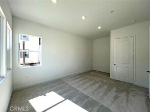 414 Clipper in Irvine, CA - Building Photo - Building Photo