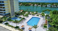 5600 Collins Ave, Unit 9V in Miami, FL - Foto de edificio - Building Photo