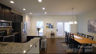 1931 Fleetwood Dr in Charlotte, NC - Building Photo - Building Photo
