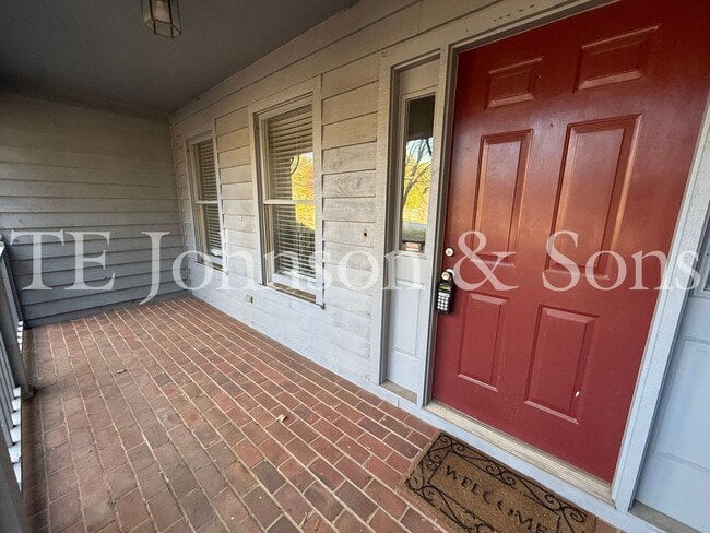 2352 Silas Creek Pkwy in Winston-Salem, NC - Building Photo - Building Photo
