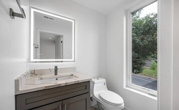 5508 Clay Pl NE in Washington, DC - Building Photo - Building Photo