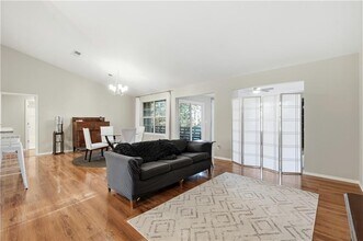 4 Wendron Cir in Bella Vista, AR - Foto de edificio - Building Photo