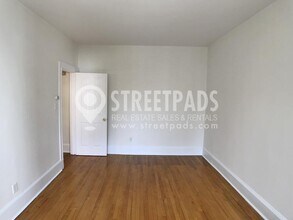 19 Fairbanks St in Brookline, MA - Building Photo - Building Photo