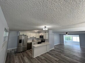 4805 23rd St W in Bradenton, FL - Building Photo - Building Photo
