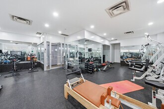 7 Sniffen Ct in New York, NY - Building Photo - Building Photo