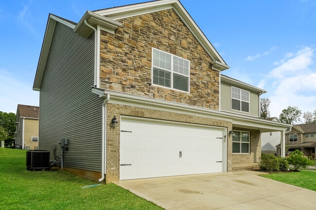 2201 Walcot Way in Lexington, KY - Building Photo - Building Photo