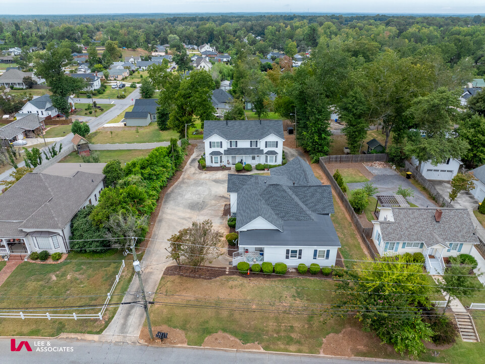 127 Lagrange St in Newnan, GA - Building Photo