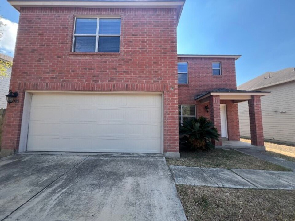 10702 Terrace Crest in San Antonio, TX - Building Photo