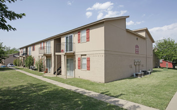 Saddle Ridge in Weatherford, TX - Building Photo - Building Photo