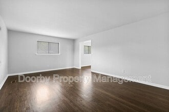 1945 Barrett Dr in Fort Oglethorpe, GA - Building Photo - Building Photo