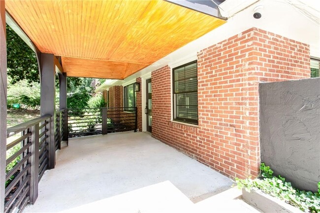 629 Clairmont Cir in Decatur, GA - Building Photo - Building Photo