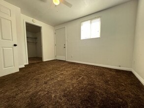 2800 Peerless Ave in Bakersfield, CA - Foto de edificio - Building Photo