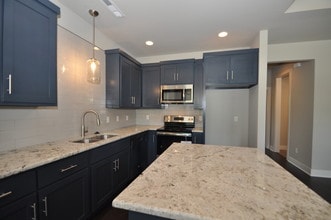 2035 S Florida Way in Fayetteville, AR - Building Photo - Building Photo