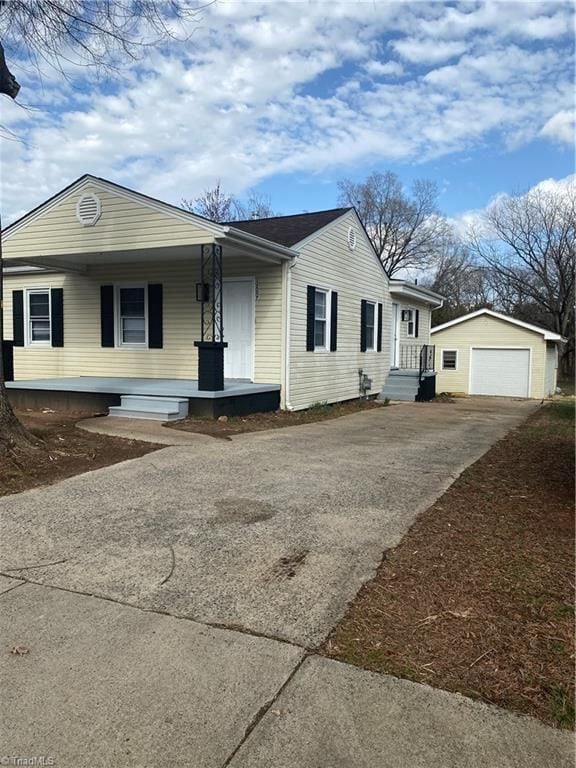 1207 Barnes St in Reidsville, NC - Building Photo - Building Photo