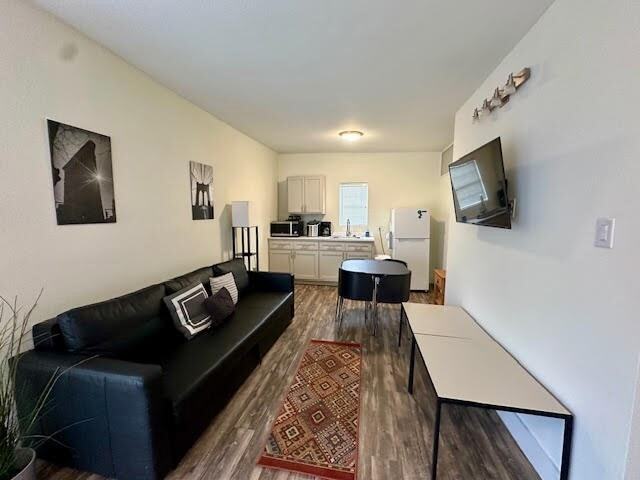 property at 735 W 10th St