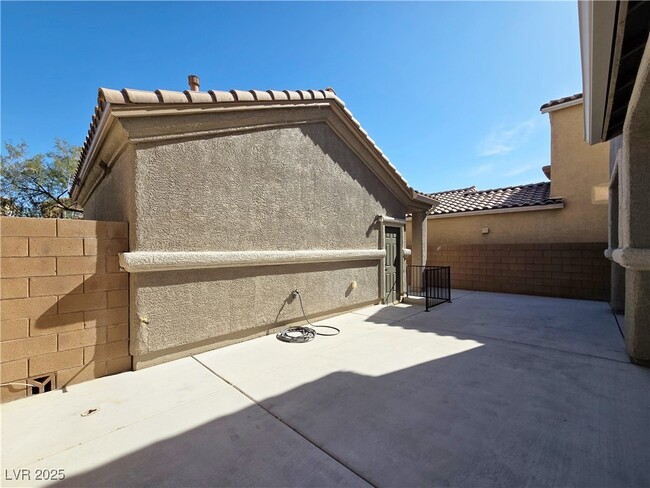 8789 Ashley Park Ave in Las Vegas, NV - Building Photo - Building Photo