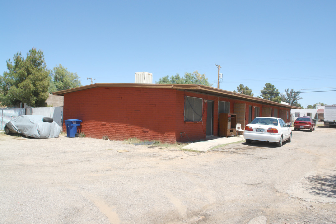 2946-2952 N Tyndall Ave in Tucson, AZ - Building Photo