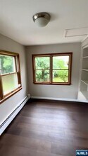 581 S Broad St in Glen Rock, NJ - Building Photo - Building Photo