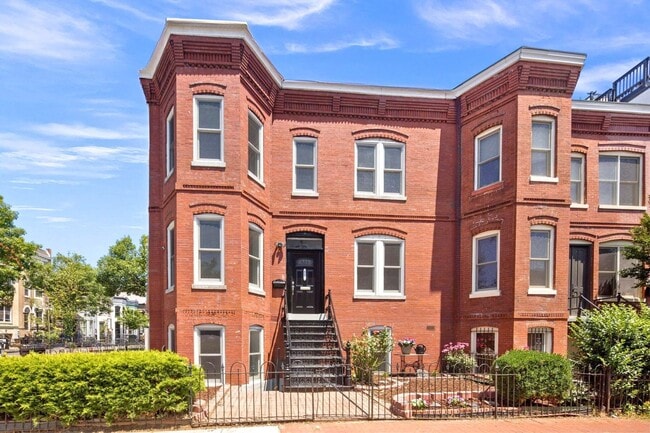 property at 817 T St NW