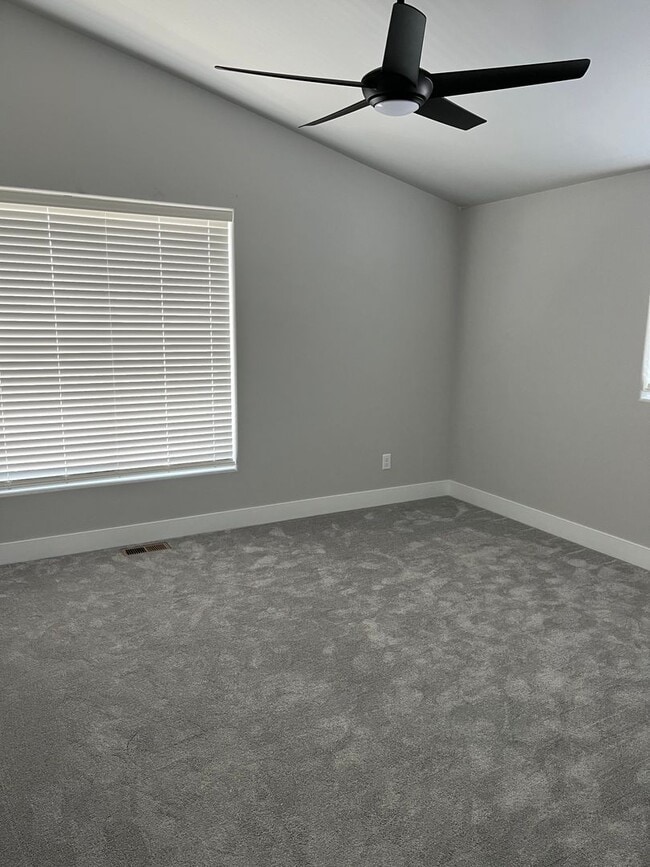 222 Miller Ln in Cheyenne, WY - Building Photo - Building Photo