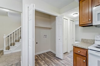 Partridge Meadows Apartments in Louisville, KY - Foto de edificio - Building Photo