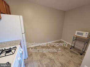 5565 Columbia Pike in Arlington, VA - Building Photo - Building Photo