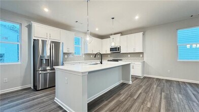 2723 Valley Ln NE in Atlanta, GA - Building Photo - Building Photo
