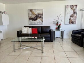 144 Farnham F in Deerfield Beach, FL - Building Photo - Building Photo