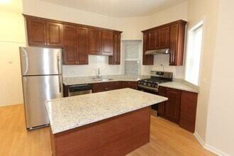 1473 W Erie St, Unit M09H in Chicago, IL - Foto de edificio - Building Photo
