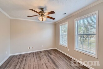 407 Emerald Trce in Jonesboro, GA - Foto de edificio - Building Photo