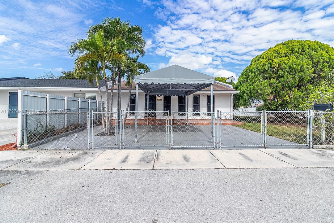 12933 SW 47th Terrace in Miami, FL - Building Photo