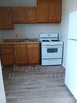 116 W 8th Ave in Homestead, PA - Building Photo