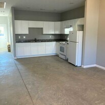 5608 Pembroke-Fairview Rd in Pembroke, KY - Building Photo