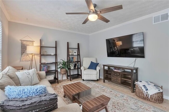 property at 8 Arpege Way NW