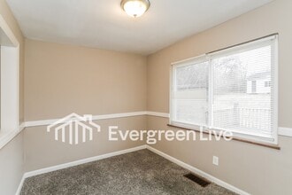 3265 Tulsa Ct in Cincinnati, OH - Building Photo - Building Photo