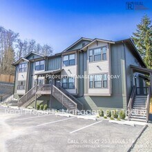 300 Larson St W in Eatonville, WA - Building Photo - Building Photo