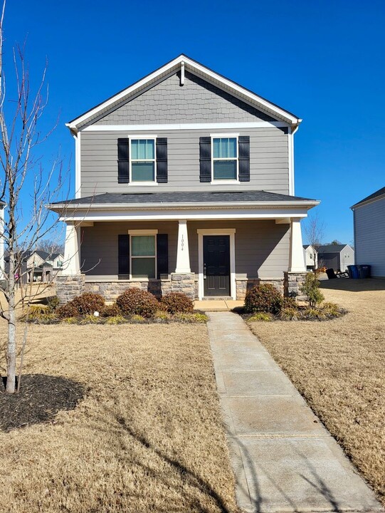 1004 Amberley Crossing Dr in Belmont, NC - Building Photo