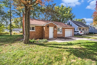 392 Firwood St in Ypsilanti, MI - Building Photo - Building Photo