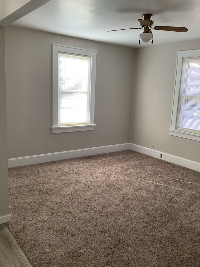 325 E High St, Unit #2 in Ebensburg, PA - Building Photo - Building Photo